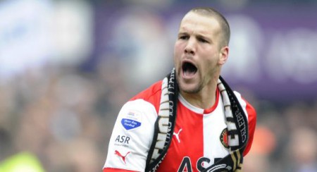 Ron Vlaar verkast naar Aston Villa